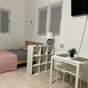 Safe And Quiet Near To Airport Apartment